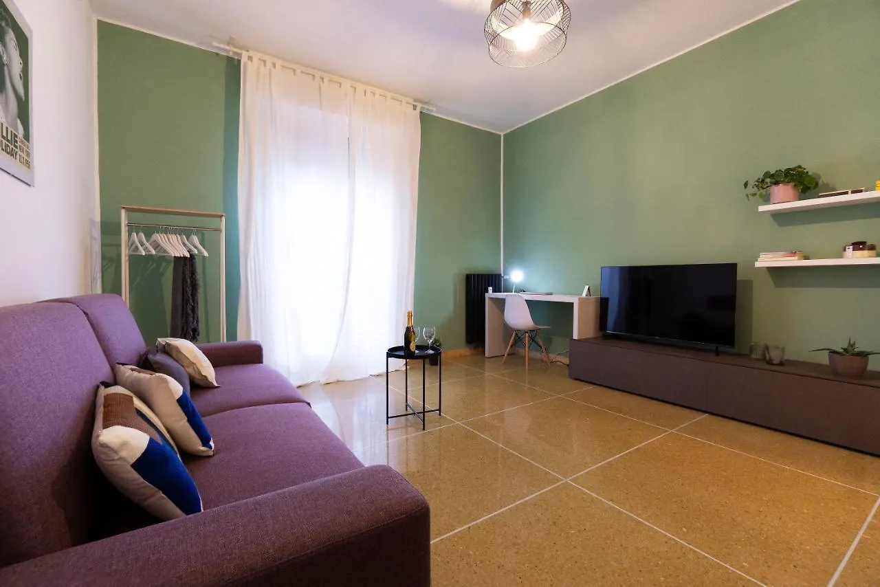 Realkasa Kharkov Apartment Bolonia Włochy
