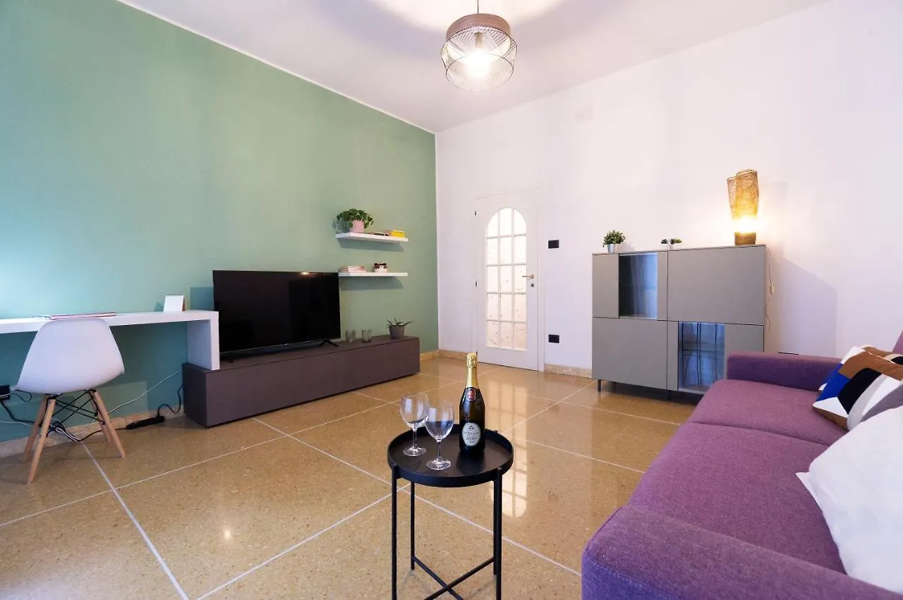 Realkasa Kharkov Apartment Bolonia
